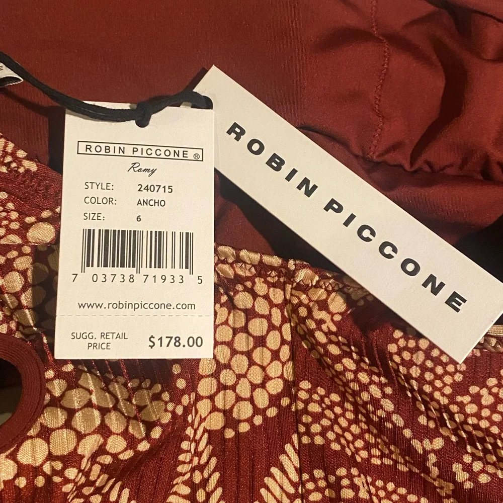 Robin Piccone printed one piece. NWT - Picture 7 of 9